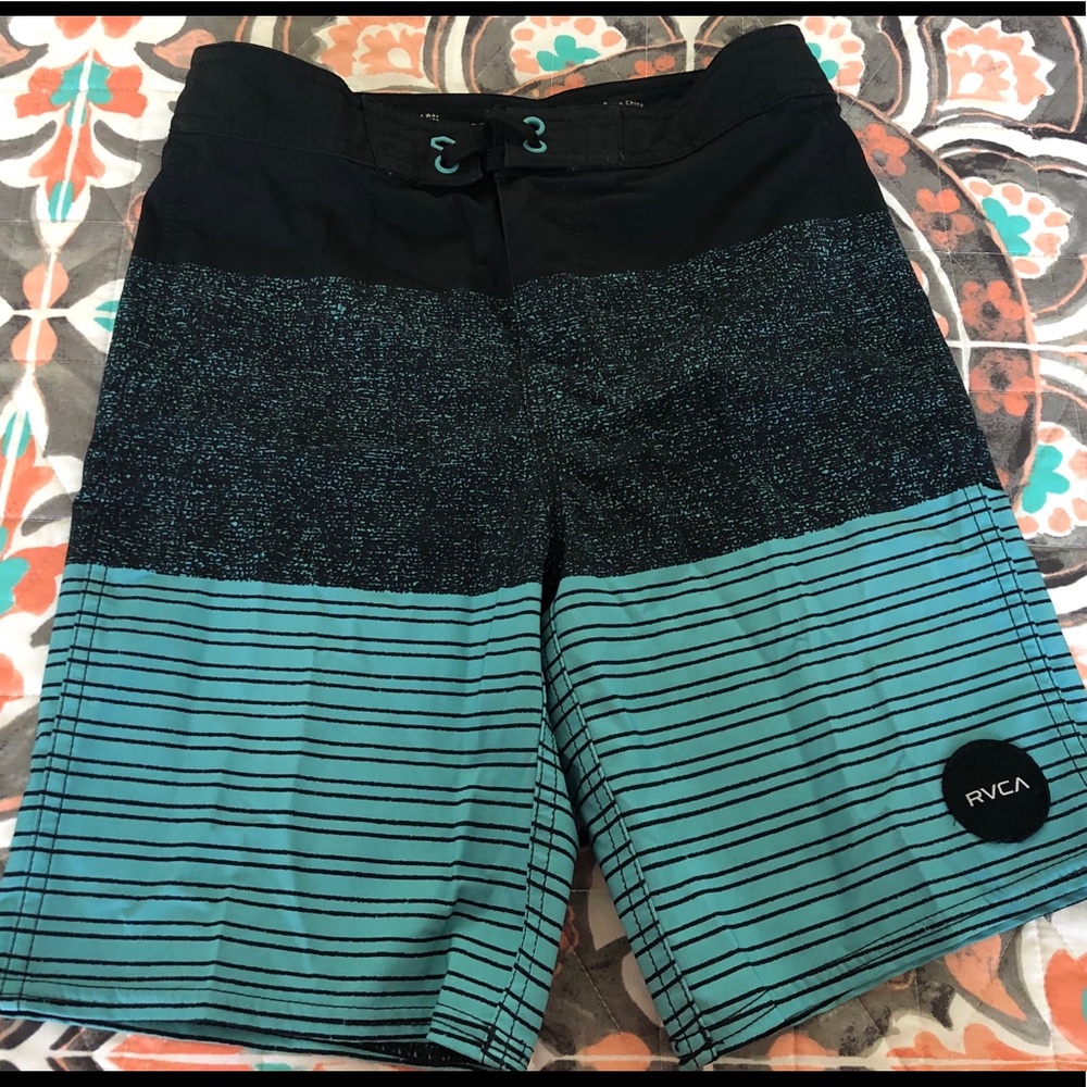 Boys like new RVCA board shorts